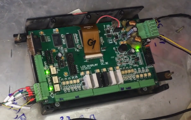 Sửa Bo mạch máy xén LCD_DISPLAY V1.3E 1417 Lỗi cổng encoder, mạch đã bị sửa nhiềuSửa chữa Bo mạch máy xén     
Model:  LCD_DISPLAY V1.3E   Serial: 1417
Lỗi cổng encoder, mạch đã bị sửa nhiều