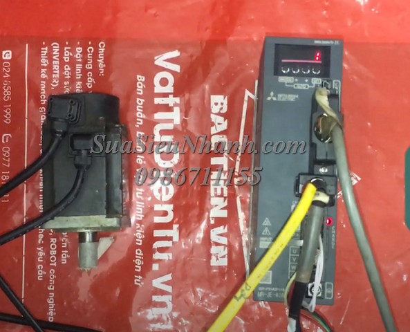 Sửa AC SERVO DRIVER 400W MITSUBISHI Model:  MR-JE-40A Serial: P510 Lỗi 30.2Sửa chữa AC SERVO DRIVER 400W MITSUBISHI    
Model:  MR-JE-40A   Serial: P510
Lỗi 30.2 - regeneration signal error