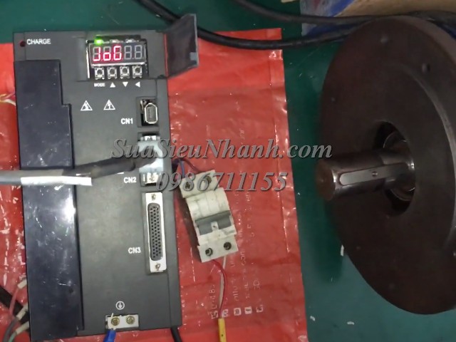 Sửa AC SERVO DRIVER EURA SD20-G302T3M3 0229 lỗi AL-02 overvoltage Sửa chữa AC SERVO DRIVER EURA Model: SD20-G302T3M3 Serial: 0229 Lỗi AL-02 overvoltage