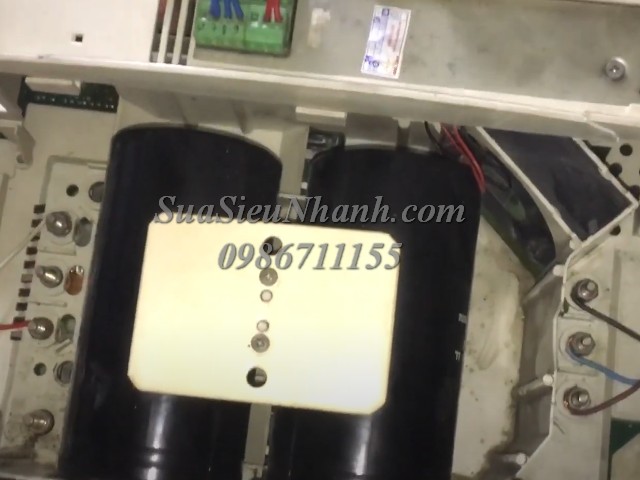 Sửa Biến tần 22kW Lenze Model: EVF8222-E Serial: 0086 Lỗi lệch áp pha raSửa chữa Biến tần 22kW Lenze    
Model:  EVF8222-E   Serial: 0086
Lỗi lệch áp pha ra