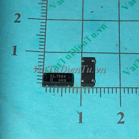 MC-306 Thạch anh 32.768KHZ 32.768K 4 chân dán 8x3.2mm; Mã: MC-306-32768KHZ; Kiếu chân: dán 4 chân