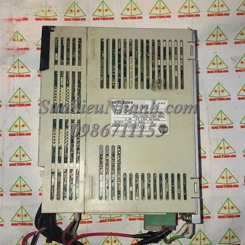 MR-J2S-40A AC SERVO DRIVER 400W MITSUBISHI (HTM); Mã: MR-J2S-40A-TM; Xuất xứ: Hàng tháo máy