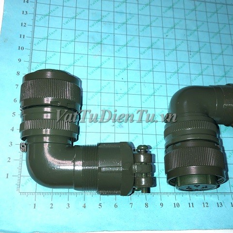 YD28-4 Phích cắm 4 chân cong PLUG 4Pin đầu cắm servo motor 4Pin; Mã: YD28-4; Kiểu chân: lỗ cái cong; Dùng cho: Vật tư servo