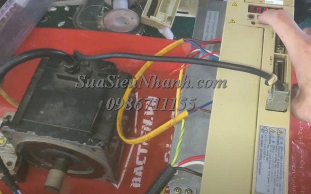 Sửa AC SERVO DRIVER YASKAWA 3kW SGDM-30ADA 0014 Lỗi mất hiển thị Sửa chữa AC SERVO DRIVER YASKAWA 3kW Model: SGDM-30ADA Serial: 0014 Lỗi mất hiển thị