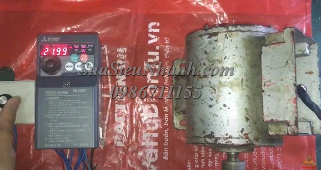 Sửa Biến tần MITSUBISHI 0.75kW FREQROL-D700 FR-D720-0.75K 2169 Lỗi chập công suất Sửa chữa Biến tần MITSUBISHI 0.75kW FREQROL-D700 Model: FR-D720-0.75K Serial: 2169 Lỗi chập công suất