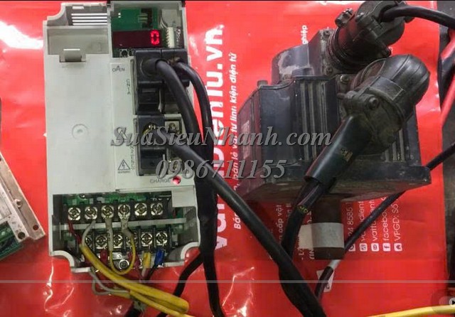 Sửa AC SERVO DRIVER MITSUBISHI 2kW MR-J2S-200A 0058 Lỗi chập công suất và mạch điều khiển công suất Sửa chữa AC SERVO DRIVER MITSUBISHI 2kW Model: MR-J2S-200A Serial: 0058 Lỗi AL-32 Lỗi chập công suất và mạch điều khiển công suất