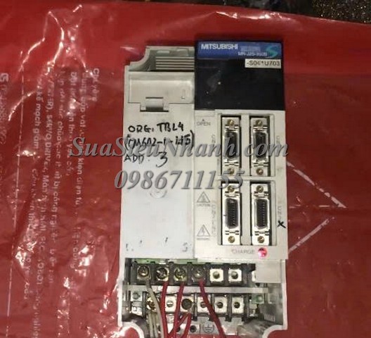 Sửa AC SERVO DRIVER 3.5kW MITSUBISHI MR-J2S-350B-S041U703 9020 Lỗi 24 Lỗi 32 Lỗi chập công suất Sửa chữa AC SERVO DRIVER 3.5kW MITSUBISHI Model: MR-J2S-350B-S041U703 Serial: 9020 Lỗi 24 Lỗi 32 Lỗi chập công suất