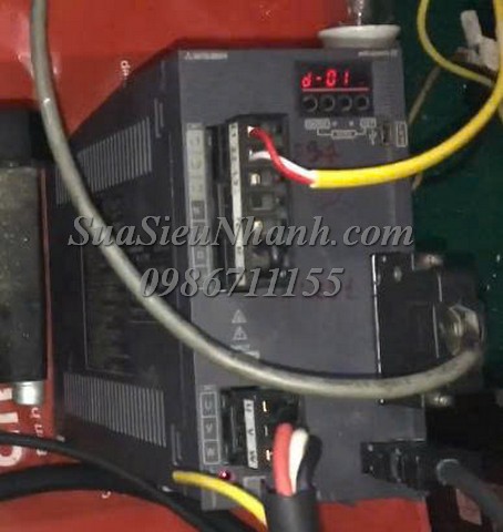 Sửa AC SERVO DRIVER MITSUBISHI 2kW MR-JE-200A D012 Lỗi AL.E9.1 Sửa chữa AC SERVO DRIVER MITSUBISHI 2kW Model: MR-JE-200A Serial: D012 Lỗi AL.E9.1
