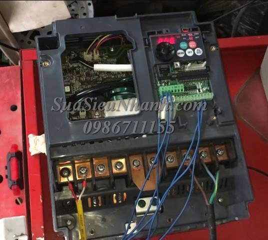 Sửa Biến tần Mitsubishi 11kW FREQROL-E700 FR-E720-11K 1208 Lỗi E.OC1Sửa chữa Biến tần Mitsubishi 11kW FREQROL-E700
Model:  FR-E720-11K   Serial: 1208
Lỗi E.OC1