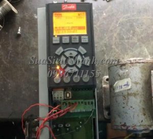 Sửa Biến tần 2.2kW Danfoss FC-302P2K2T5E20H2BGXXXXSXXXXA0BXCXXXXDX G388 Lỗi A30  Sửa chữa Biến tần 2.2kW Danfoss    
Model:  FC-302P2K2T5E20H2BGXXXXSXXXXA0BXCXXXXDX   Serial: G388
Lỗi A30   