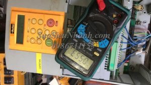 Sửa Biến tần Parker 690PC-432300CO-B00P00-A400 690-432160C0-B00P00-A400 0140 LỗiSửa chữa Biến tần Parker 690PC-432300CO-B00P00-A400 Model: 690-432160C0-B00P00-A400 690PC/0075/400/0011/UK/0/0/0/0/B0/0/0 Serial: 0140 Lỗi giật động cơ lỗi lệch áp ra