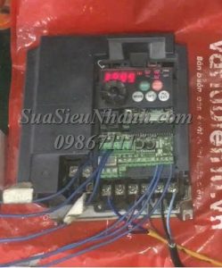 Sửa Biến tần 2.2kW MITSUBISHI FR-E740-2.2K-CHT 8110 ( XM69 ) Lỗi ELOH; Sửa chữa Biến tần 2.2kW MITSUBISHI; Model: FR-E740-2.2K-CHT Serial: 8110 ( XM69 ); Lỗi ELOH