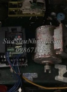 Sửa Biến tần 1.5kW MITSUBISHI FR-E740-1.5K C055Tình trạng khách báo Lỗi nguồn; Sửa chữa Biến tần 1.5kW MITSUBISHI; Model: FR-E740-1.5K Serial: C055 Lỗi nguồn