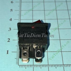 RL3-4 T125/55 RLEIL Công tắc nguồn 10A chân thẳng có đèn báo đỏ; Mã: RL3-4-T125T; Kiểu chân: thẳng; Thương hiệu: RLEIL; Xuất xứ: China; Dùng cho: Vật tư máy may