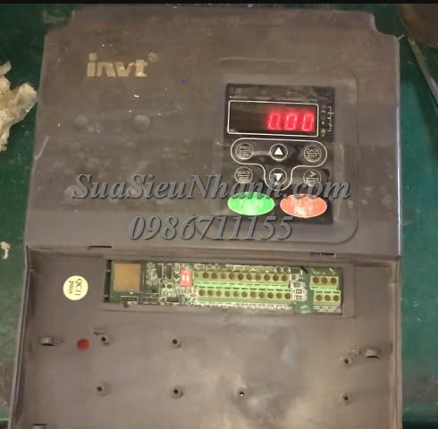 Sửa Biến tần 15KW/18.5KW INVT CHF100A-015G/018P-4 3321 Lỗi nguồn Sửa chữa Biến tần 15KW/18.5KW INVT Model: CHF100A-015G/018P-4 Serial: 3321 Lỗi nguồn