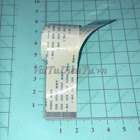 Cáp ngược FFC/FPC 40P 0.5mm dài 250mm; Mã: AWM-40-05-250-B; Số chân, pin (P): 40Pin; Bước chân, khoảng cách giữa tâm 2 chân: 0.5mm; Tổng chiều dài: 250mm; Tổng chiều rộng: 20.5mm; Loại đầu cắm tiếp xúc: B ngược khác mặt; Độ dày cáp: 0.12mm