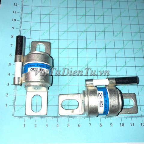CR2L-150S Cầu chì cắt nhanh 150A 250V; Mã: CR2L-150s; Xuất xứ: Hàng mới; Thương hiệu: FUJI
