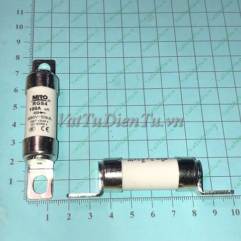 Cầu chì 100A 690VAC 50kA cầu chì cắt nhanh MRO RGS4 100A; Mã: RGS4-100A; Kiểu chân: Khoảng cách 2 tâm lỗ bắt ốc 61mm; Thương hiệu: MRO; Xuất xứ: Hàng mới