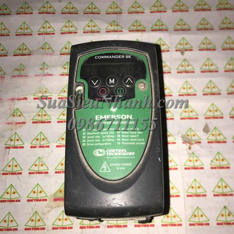 SKA1200075 2100 Biến tần 0.75kW EMERSON COMMANDER SK; Mã: SKA1200075; Xuất xứ: Hàng tháo máy