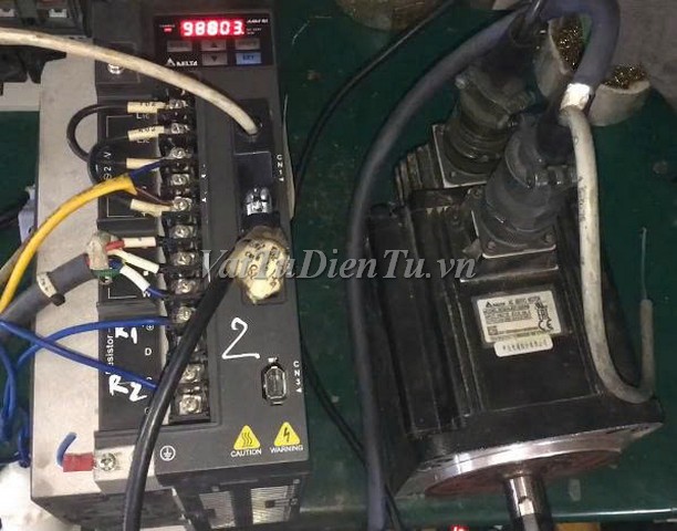 Sửa AC SERVO DRIVER DELTA 2.0kW ASD-B2-2023-B 0072 Lỗi AL003 Lỗi điện áp vào thấp Sửa chữa AC SERVO DRIVER DELTA 2.0kW Model: ASD-B2-2023-B Serial: 0072 Lỗi AL003 Lỗi điện áp vào thấp Phụ kiện kèm theo: AC SERVO MOTOR DELTA 2.0kW Model: ECMA-E21320RS Serial: 0064