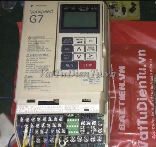 Sửa Biến tần YASKAWA 3.7kW Varispeed G7 CIMR-G7A23P7 0002 Lỗi PUF (Fuse blown) Sửa chữa Biến tần YASKAWA 3.7kW Varispeed G7 Model: CIMR-G7A23P7 Serial: 0002 Lỗi PUF (Fuse blown)