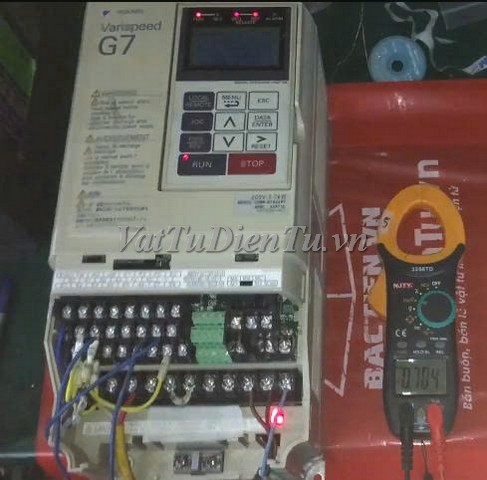 Sửa Biến tần YASKAWA 3.7kW Varispeed G7 CIMR-G7A23P7 0002 Lỗi PUF (Fuse blown) Sửa chữa Biến tần YASKAWA 3.7kW Varispeed G7 Model: CIMR-G7A23P7 Serial: 0002 Lỗi PUF (Fuse blown)