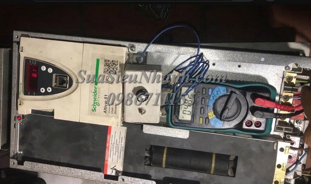 Sửa Biến tần Schneider 37kW Altivar 61 ATV61HD37N4Z 7005 Lỗi InF8 Sửa chữa Biến tần Schneider 37kW Altivar 61 Model: ATV61HD37N4Z Serial: 7005 Lỗi InF8