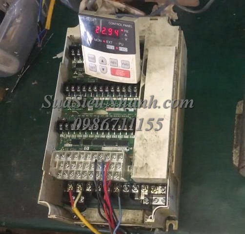 Sửa Biến tần MITSUBISHI 3.7kW FR-A520-3.7K D002 quay thì ok dừng lại thì lỗi C03 Sửa chữa Biến tần MITSUBISHI 3.7kW Model: FR-A520-3.7K Serial: D002 quay thì ok dừng lại thì lỗi C03