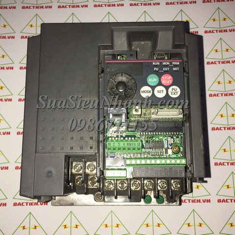 FR-E740-2.2K-CHT Biến tần 2.2kW MITSUBISHI (HTM); Mã: FR-E740-2.2K-CHT; Xuất xứ: Hàng tháo máy