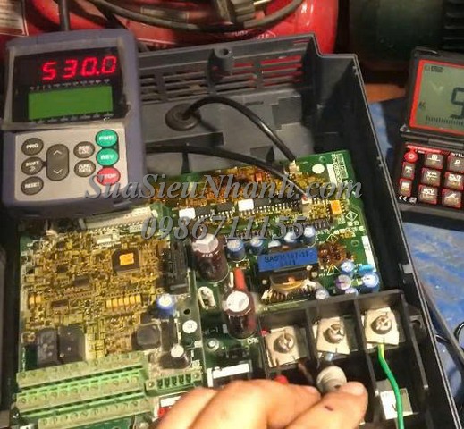 Sửa Biến tần FUJI 22kW FRN22LM1S-4AA 009H Lỗi OC3 lỗi quá dòng do chập công suất Sửa chữa Biến tần FUJI 22kW Model: FRN22LM1S-4AA Serial: 009H Lỗi OC3 lỗi quá dòng do chập công suất