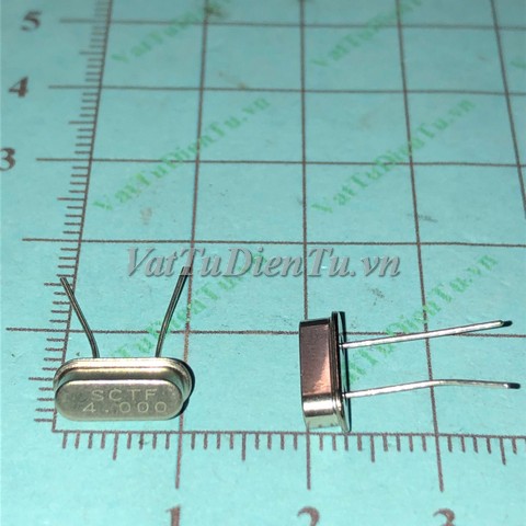 Thạch anh 4MHz HC-49S; Mã: HC-49S-4MHz; Kiểu chân: cắm DIP-2; Xuất xứ: Hàng mới