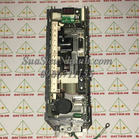 MR-J3-100B AC SERVO 1kW MITSUBISHI (HTM); Mã: MR-J3-100B; Xuất xứ: Hàng tháo máy 