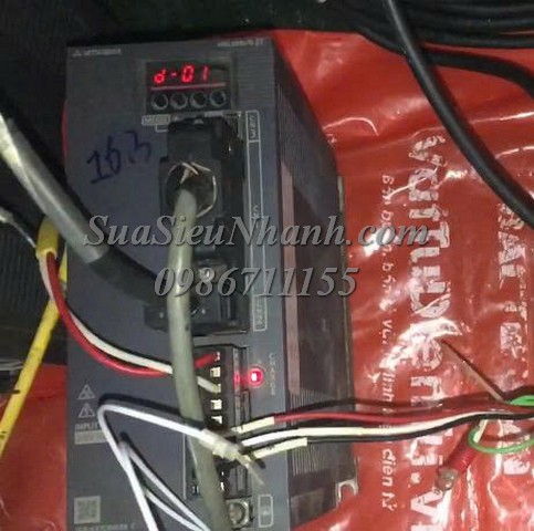 Sửa AC SERVO DRIVER MITSUBISHI 1kW MR-JE-100A 0030 Lỗi AL16.3 Sửa chữa AC SERVO DRIVER MITSUBISHI 1kW Model: MR-JE-100A Serial: 0030 Lỗi AL16.3 Encoder initial communication Receive data error 3