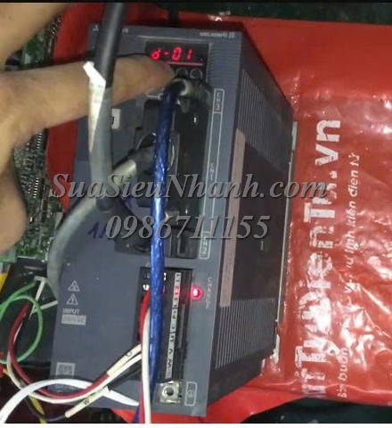 Sửa AC SERVO DRIVER MITSUBISHI 1kW MR-JE-100A A010 Lỗi AL 1A.1 Sửa chữa AC SERVO DRIVER MITSUBISHI 1kW Model: MR-JE-100A Serial: A010 Lỗi AL 1A.1