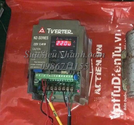 Sửa Biến tần TECO 0.4kW T-VERTER N2-SERIES N2-2P5-H 0000 Lỗi LV Low Voltage in stop mode Sửa chữa Biến tần TECO 0.4kW T-VERTER N2-SERIES Model: N2-2P5-H Serial: 0000 Lỗi LV Low Voltage in stop mode