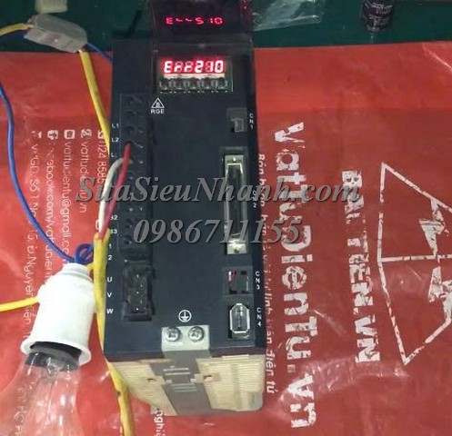 Sửa AC SERVO DRIVER WEIHONG 750W WSDV-5R020PSB 0027 Lỗi mất hiển thị Sửa chữa AC SERVO DRIVER WEIHONG 750W Model: WSDV-5R020PSB Serial: 0027 Lỗi mất hiển thị