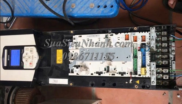 Sửa Biến tần ABB 37KW ACS880-01-072A-3 0945 Lỗi mất nguồn điều khiển Sửa chữa Biến tần ABB 37KW Model: ACS880-01-072A-3 Serial: 0945 Lỗi ngất nguồn điều khiển