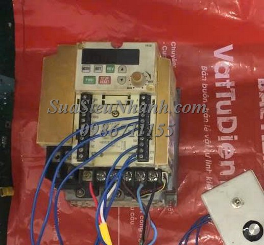 Sửa Biến tần MITSUBISHI 2.2kW FR-E520-2.2K 9025 Lỗi mất hiển thị Sửa chữa Biến tần MITSUBISHI 2.2kW Model: FR-E520-2.2K Serial: 9025 Lỗi mất hiển thị