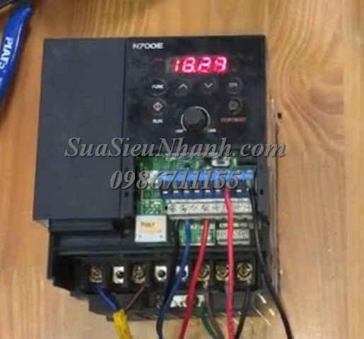 Sửa Biến tần HYUNDAI 1.5kW N700E N700E-015HF 1172 Lỗi Sửa chữa Biến tần HYUNDAI 1.5kW N700E Model: N700E-015HF Serial: 1172 Lỗi