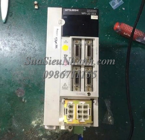 Sửa AC SERVO DRIVER 200W MITSUBISHI MR-J2-20A-N26 4035 Lỗi C Sửa chữa AC SERVO DRIVER 200W MITSUBISHI Model: MR-J2-20A-N26 Serial: 4035 Lỗi C