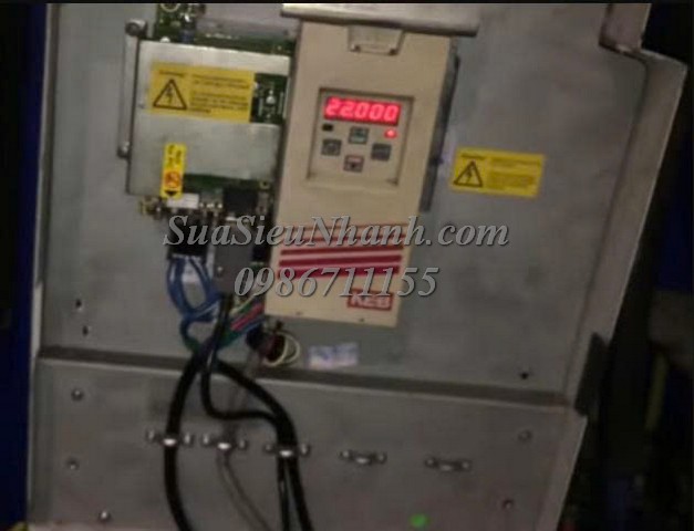 Sửa Biến tần KEB HAITIAN 75kW 23F5K1R-YVC2 4765 Lỗi cháy nổ công suất và mạch điều khiển công suất, mạch đã bị sửa chữa nhiều chỗ Sửa chữa Biến tần KEB HAITIAN 75kW Model: 23F5K1R-YVC2 Serial: 4765 Lỗi cháy nổ công suất và mạch điều khiển công suất, mạch đã bị sửa chữa nhiều chỗ