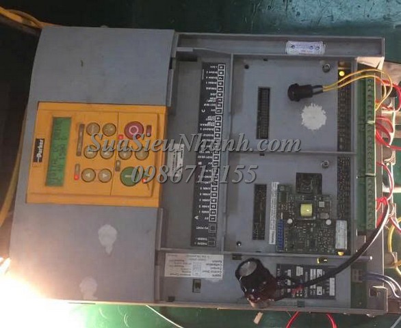 Sửa Biến tần Parker DC 590P 590P-53318032-P00-U4V0 590P/0180/500/0011/UK/ARM/0/230/0 0010 Lỗi cháy nổ bên trong mạch nguồn công suất, công suất đo còn dùng được, mạch CPU chạy thử vẫn được. Sửa chữa Biến tần Parker DC 590P Model: 590P-53318032-P00-U4V0 590P/0180/500/0011/UK/ARM/0/230/0 Serial: 0010 Lỗi cháy nổ bên trong mạch nguồn công suất, công suất đo còn dùng được, mạch CPU chạy thử vẫn được.