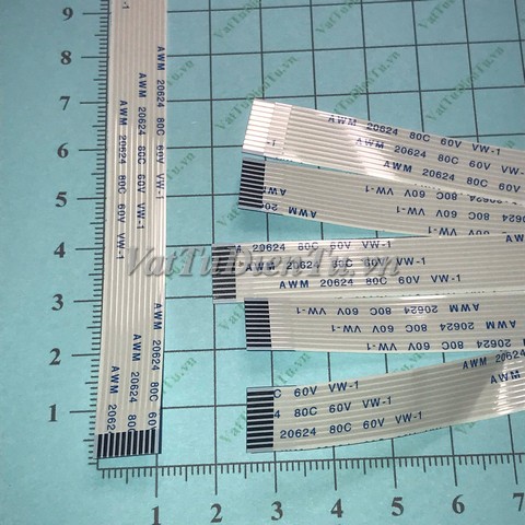 Cáp ngược FFC/FPC 10P 1mm dài 300mm; Mã: AWM-10-1-300-B; Số chân, pin (P): 10Pin; Bước chân, khoảng cách giữa tâm 2 chân: 1mm; Tổng chiều dài: 300mm; Tổng chiều rộng: 11mm; Loại đầu cắm tiếp xúc: B ngược khác mặt; Độ dày cáp: 0.12mm; Keywords: Cáp dẹt FFC