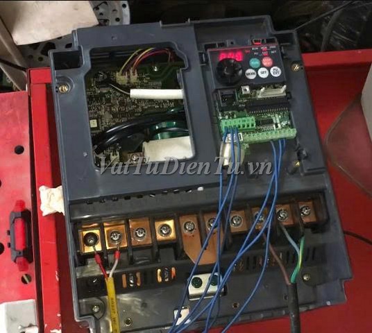 Sửa Biến tần Mitsubishi 11kW FREQROL-E700 FR-E720-11K 1208 Lỗi E.OC1 Sửa chữa Biến tần Mitsubishi 11kW FREQROL-E700 Model: FR-E720-11K Serial: 1208 Lỗi E.OC1