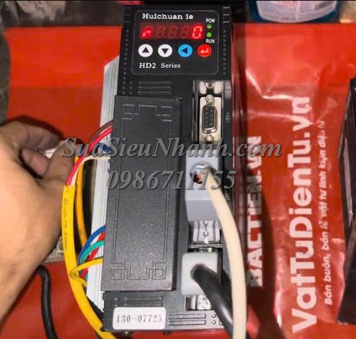 Sửa AC SERVO DRIVER Huichuan ie 2.3kW HD2-P30ALS2 1724 Lỗi không chạy, mạch công suất đã bị sửa chữa nhiều và câu dây Sửa chữa AC SERVO DRIVER Huichuan ie 2.3kW Model: HD2-P30ALS2 Serial: 1724 Lỗi không chạy, mạch công suất đã bị sửa chữa nhiều và câu dây Phụ kiện kèm theo: AC SERVO DRIVER Huichuan ie 2.3kW Model: HD2-P30ALS2 Serial: 1725; AC SERVO MOTOR Housine 1.5kW Model: 130ST-M6025LB Serial: 0086; 2 cáp