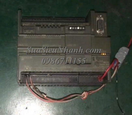 Sửa PLC SIEMENS SIMATIC S7-200 SMART CPU ST40 6ES7288-1ST40-0AA0 7749 Lỗi DI bị chập Sửa chữa PLC SIEMENS SIMATIC S7-200 SMART CPU ST40 Model: 6ES7288-1ST40-0AA0 Serial: 7749 Lỗi DI bị chập