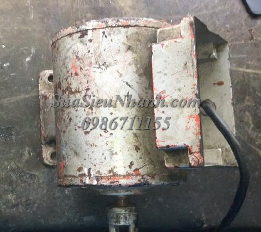 Sửa Biến tần DORNA 1.5kW DLB1-01D5T4G F038 Lỗi mất nguồn Sửa chữa Biến tần DORNA 1.5kW Model: DLB1-01D5T4G Serial: F038 Lỗi mất nguồn