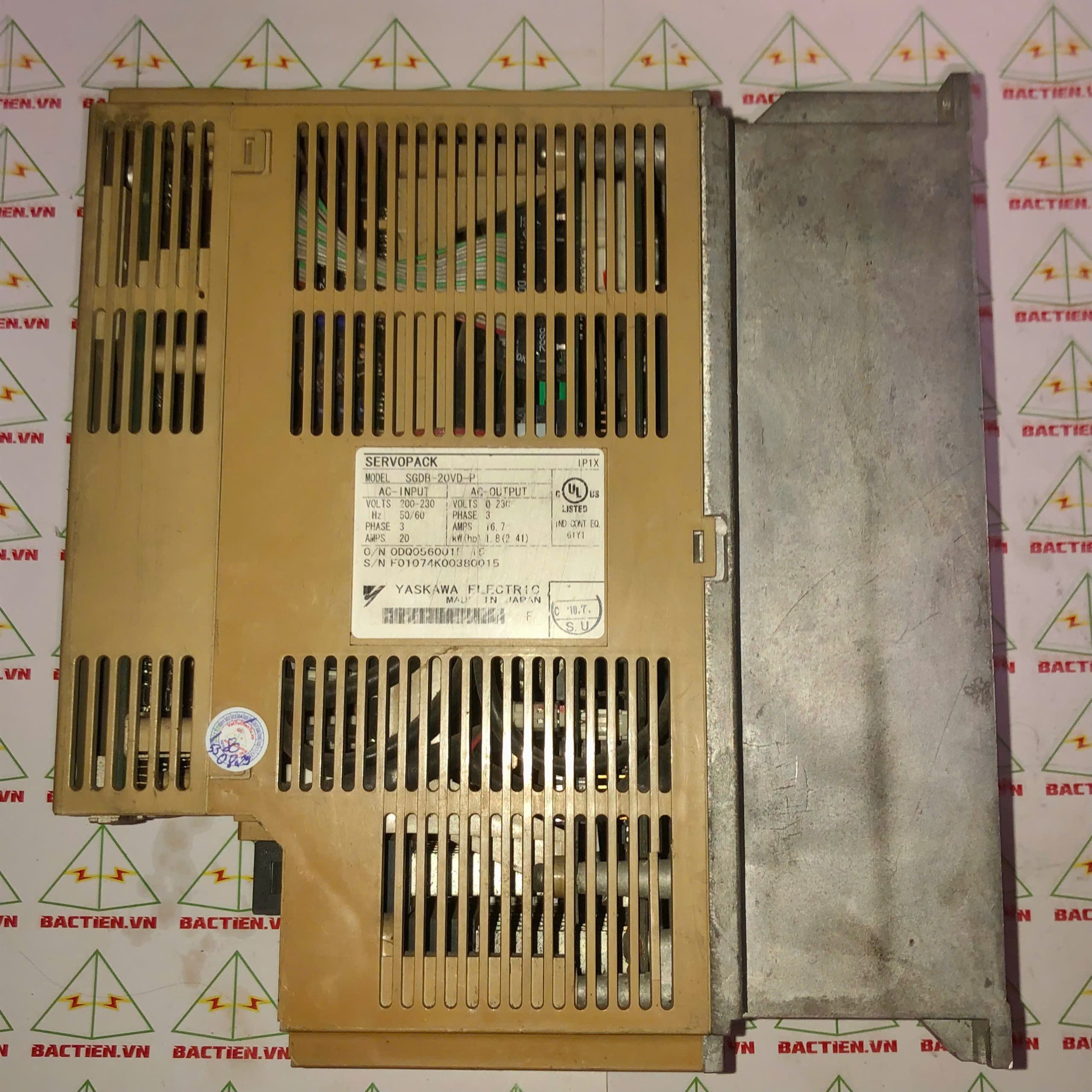 SGDB-20VD-P AC SERVO DRIVER 1.8kW YASKAWA;Mã: SGDB-20VD-P-TM;Xuất xứ: Hàng tháo máy