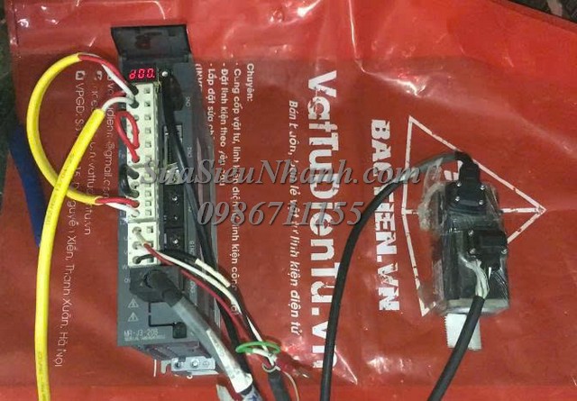 Sửa SERVO DRIVER MITSUBISHI 200W MR-J3-20B 3032 Lỗi nguồn Sửa chữa SERVO DRIVER MITSUBISHI 200W Model: MR-J3-20B Serial: 3032 Lỗi nguồn