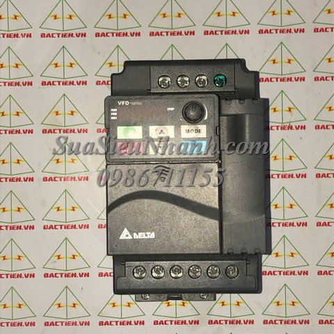 VFD022E43A Biến tần 2.2kW 380V DELTA VFD-series (HTM) Mã: VFD022E43A-TM Xuất xứ: Hàng tháo máy